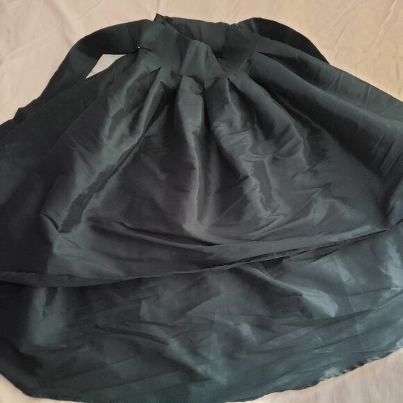 Hunter Green Calf Skirt [Forever 21 Iris] [Size M] - Picture 4 of 7